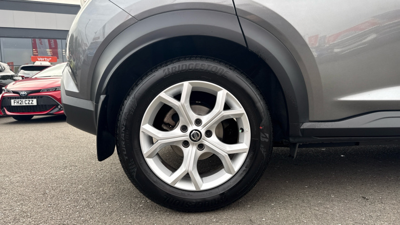 Nissan Juke 1.0 DiG-T N-Connecta 5dr DCT Petrol Hatchback